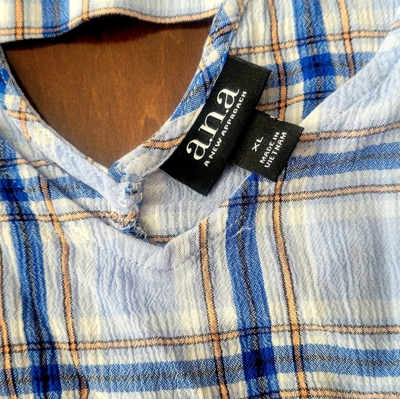 |a.n.a| V Neck Sleeveless Blouse| - Picture 3 of 3